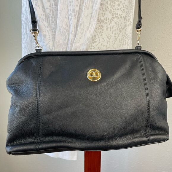 Black Faux Leather Shoulder Bag EUC - Picture 5 of 8